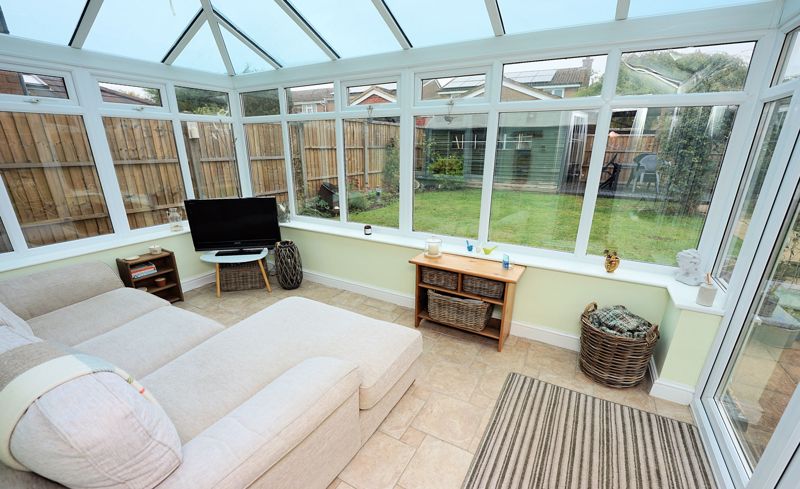 Spacious conservatory